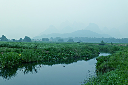 小河