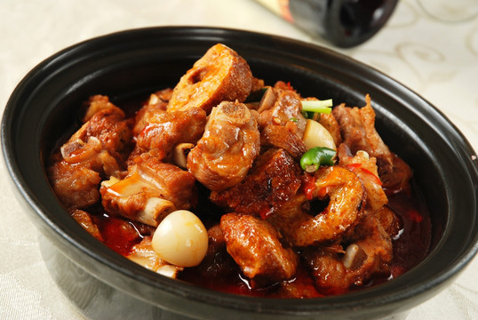 金钱豆腐烧辣排