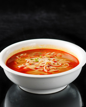 黔味酸汤面