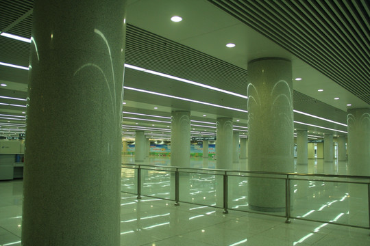 天津站地下大厅