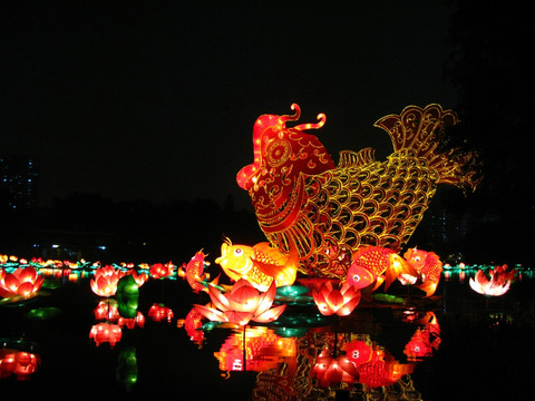 广州荔枝湾夜景年年有余