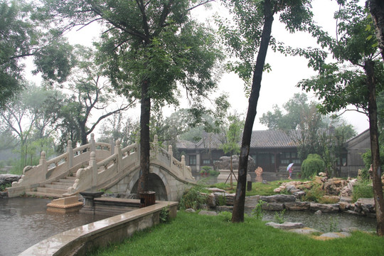 雨天北宁公园桥