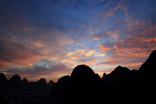 阳朔夕阳 夕阳彩云间