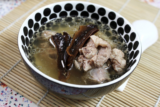 灵芝煲鸭汤