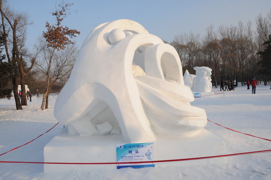 雪雕作品 明珠