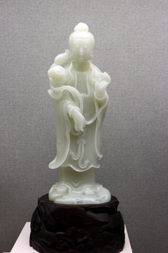 白玉观音菩萨像