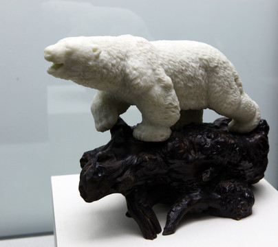 寿山石雕北极熊