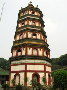 南华禅寺之灵塔