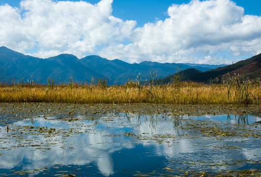 蓝天白云山川湖泊