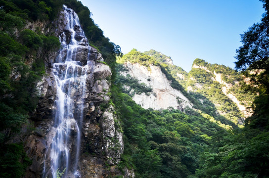 太白山瀑布