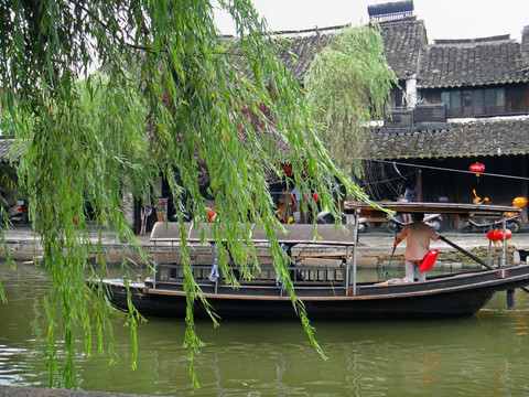乌篷船