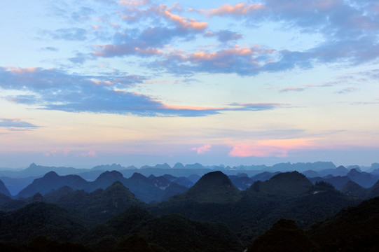 高原上的山