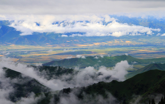 云雾天山