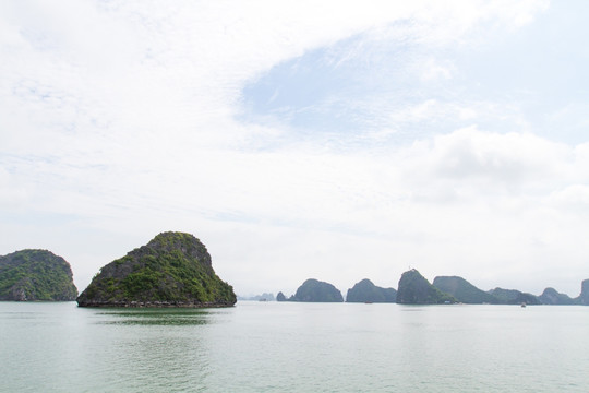 越南下龙湾 海上桂林风光