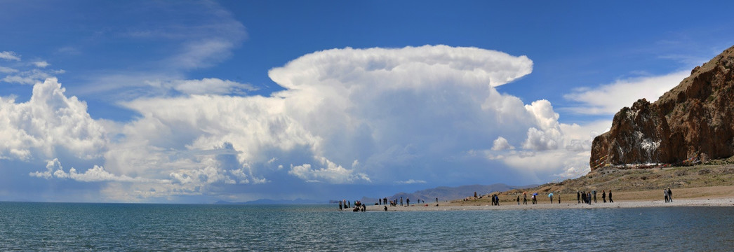 西藏纳木错湖全景图