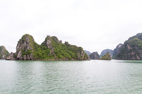 越南下龙湾 海上桂林风光