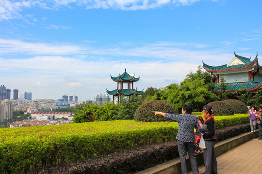 泸州百子图广场古典庭院观景