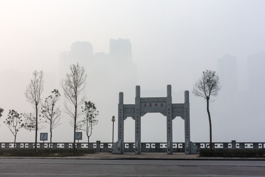 泸州沱江滨江路