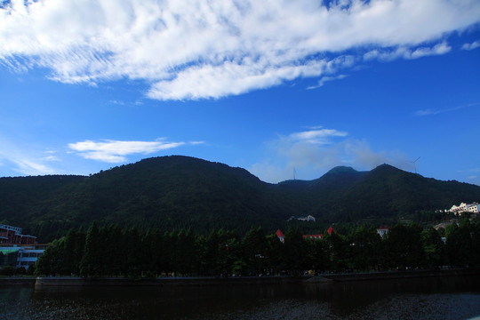 云中湖风景