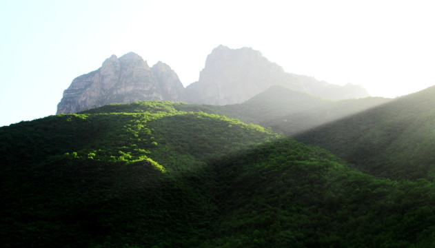 山野晨曦