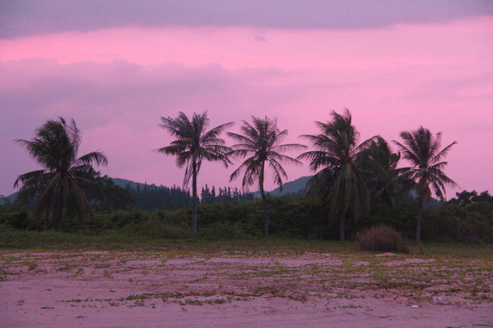 三亚海棠湾椰子洲岛夜色