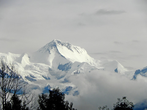 安纳普尔纳峰