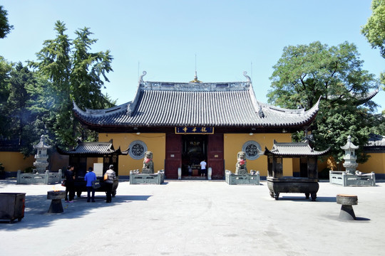 上海龙华寺