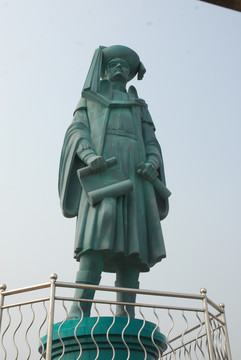 著名航海家亨利王子雕塑