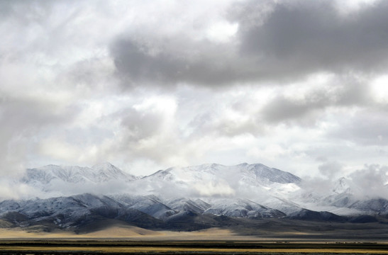 西藏风光 冈底斯山脉