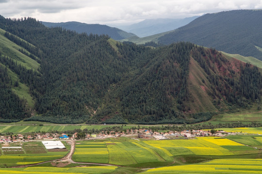 祁连山村庄