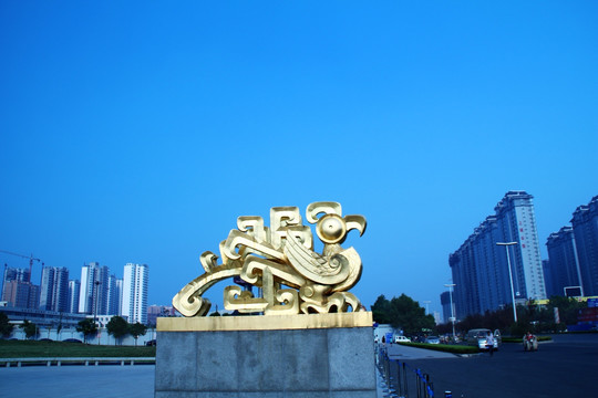 凤鸟雕塑 中国文字博物馆