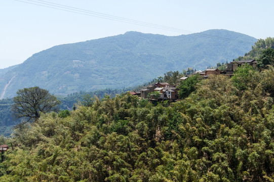 高山上的山寨