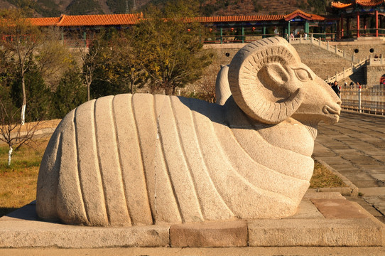 北京蟒山石雕羊