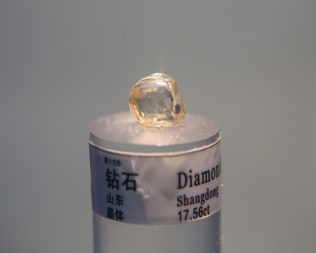 钻石晶体