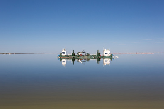 青海察尔汗格尔木盐湖