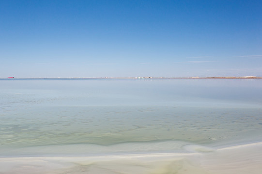 青海格尔木察尔汗盐湖风景