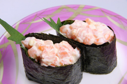 三文鱼紫菜卷