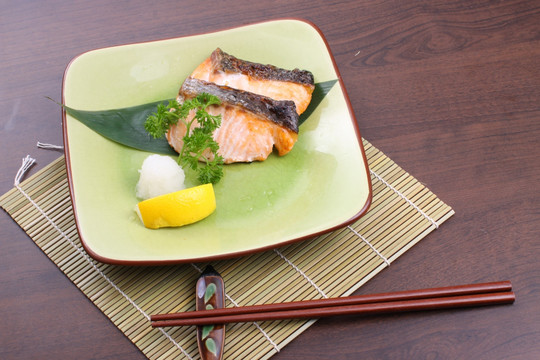 三文鱼料理