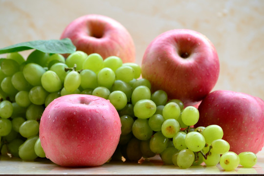 苹果葡萄提子摄影