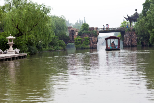 瘦西湖 桥梁 扬州 园林 水面