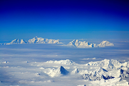 西藏风光 云海上的冰峰