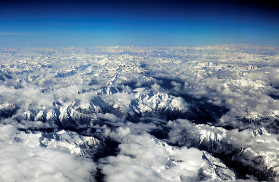 西藏风光 延绵雪峰