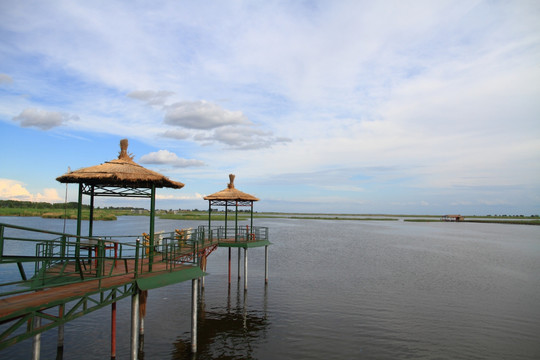 鹤鸣湖景区