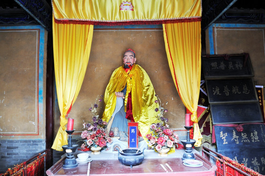 北京妙峰山药王塑像