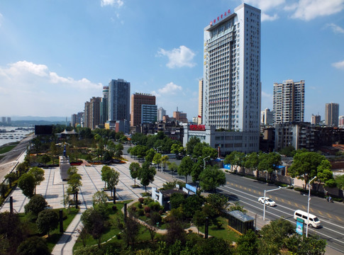 蓝天下的宜昌城市美景