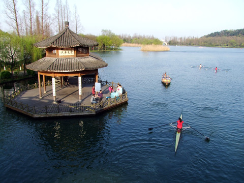 西湖 杨公堤 春季 夕阳 凉亭