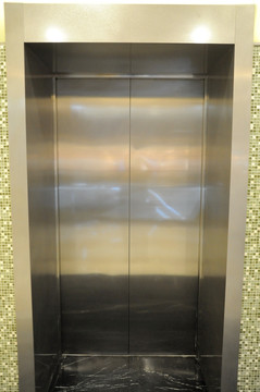电梯口 电梯门