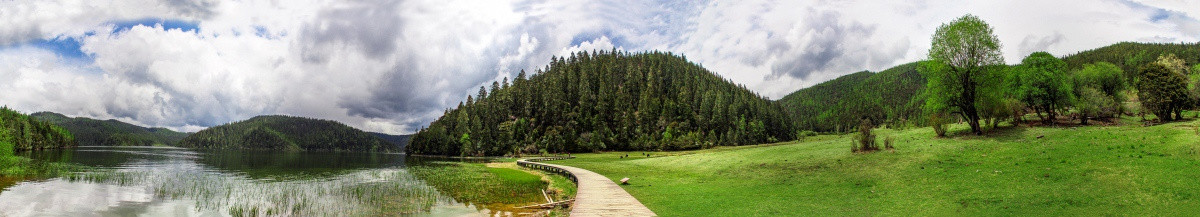 香格里拉普达措国家公园