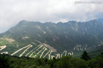 秦岭主峰太白山