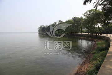 湖泊景色